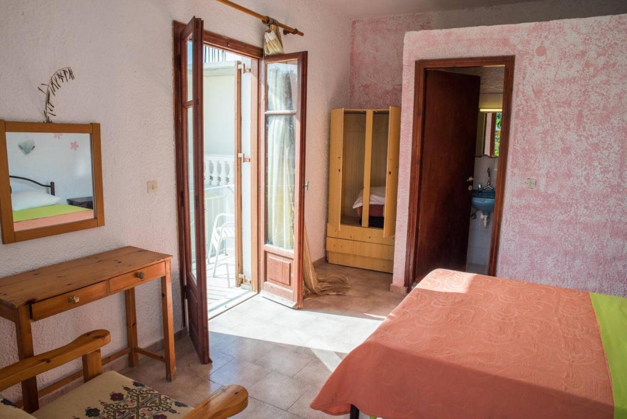 Madalenas B&B Pelekas Extérieur photo