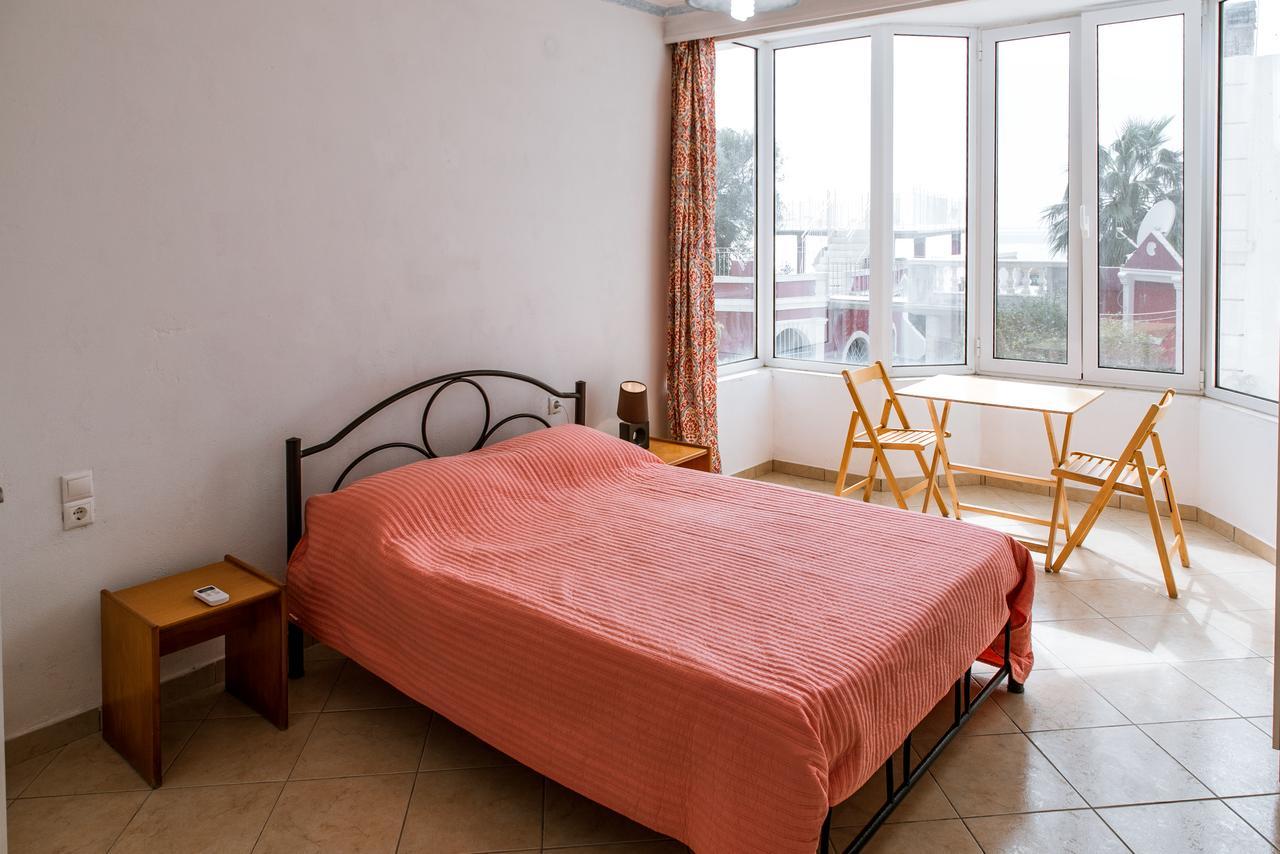 Madalenas B&B Pelekas Extérieur photo